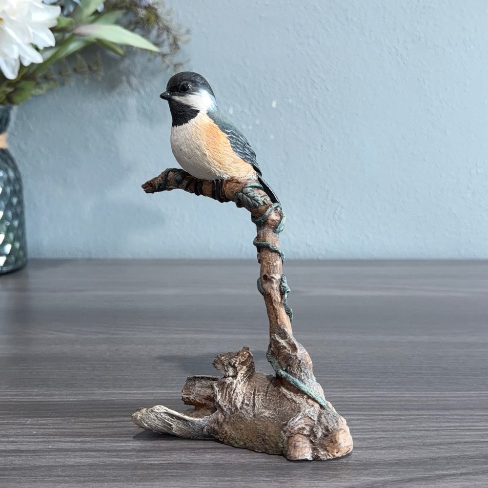 Second‎ Nature Design Chickadee Bird Figurine Wildlife Collectibles Sculpture